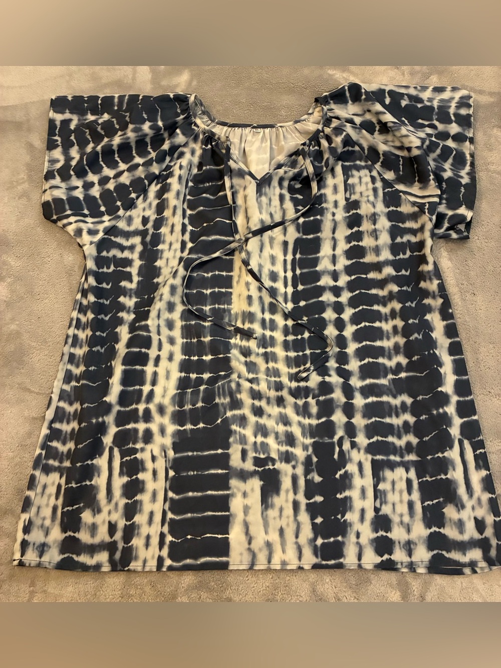 Women's Tie-Front Short Sleeve Top in Navy and White Size X-Large